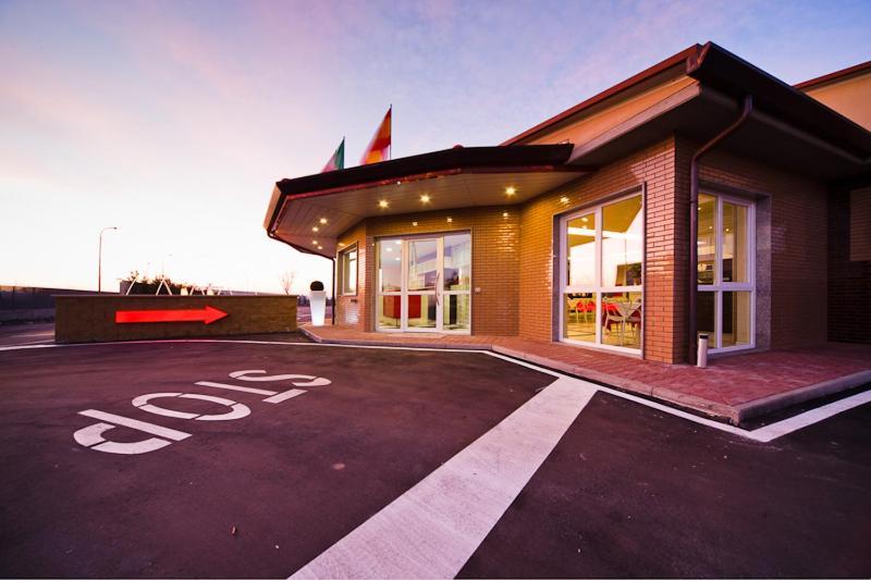 Motel Autosole Vip Castelnuovo Scrivia Exterior photo