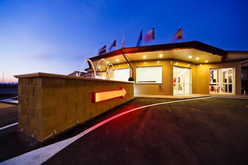 Motel Autosole Vip Castelnuovo Scrivia Exterior photo